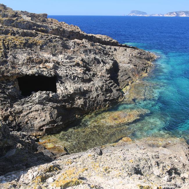 Fondali circostanti l'Isola di Zannone