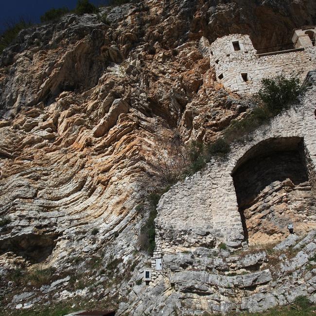 San Cataldo e Marmo rosso di Cottanello