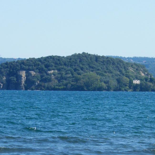 Lago di Bolsena ed isole Bisentina e Martana
