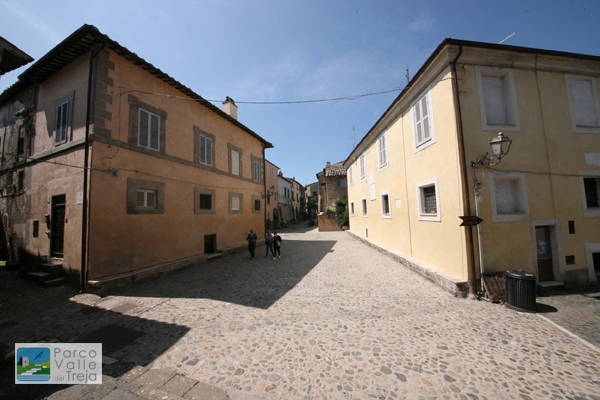 La piazza di Calcata - foto Roberto Sinibaldi
