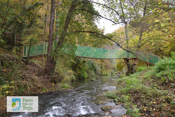 Ponte tibetano sul Treja - foto Archivio Parco