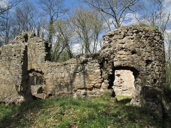 Ruderi di Santa Maria di Castelvecchio - foto Elisa Achilli