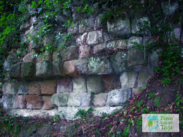 Mura della città falisca di Narce - foto Archivio Parco