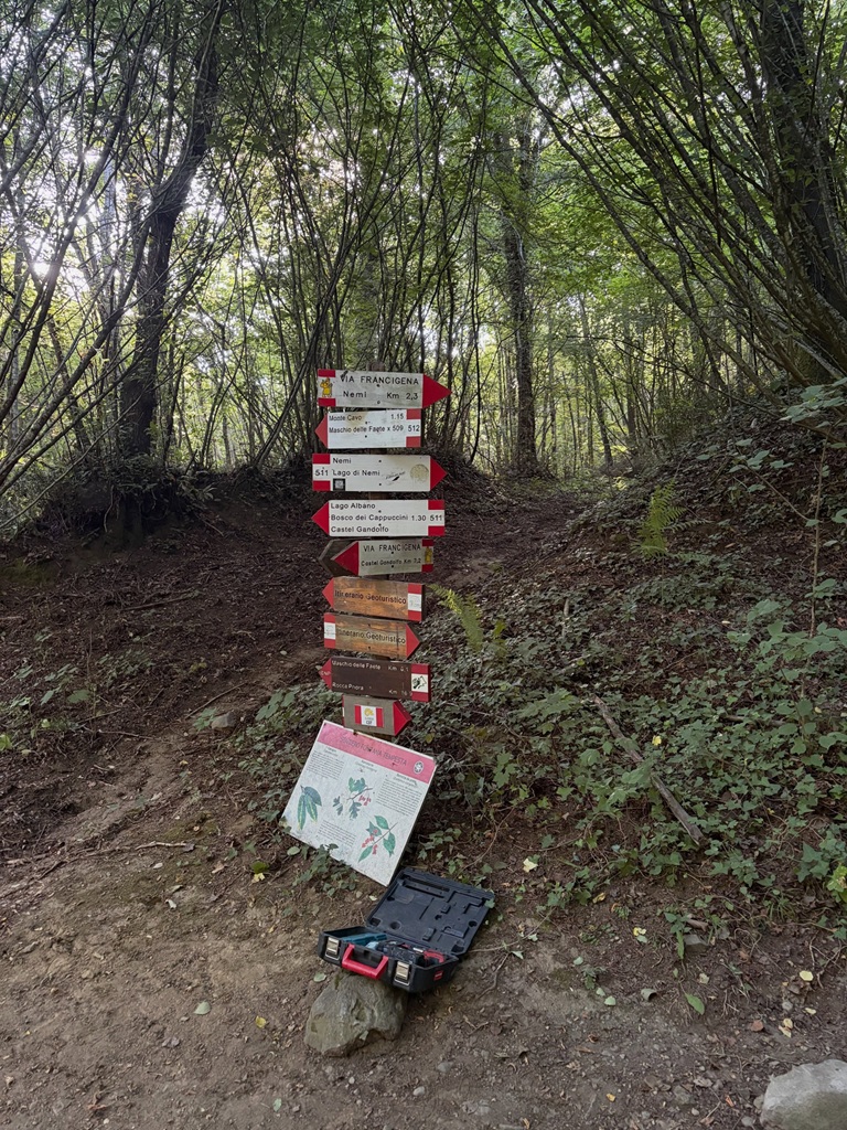 Rinnovo della segnaletica sui sentieri del Parco