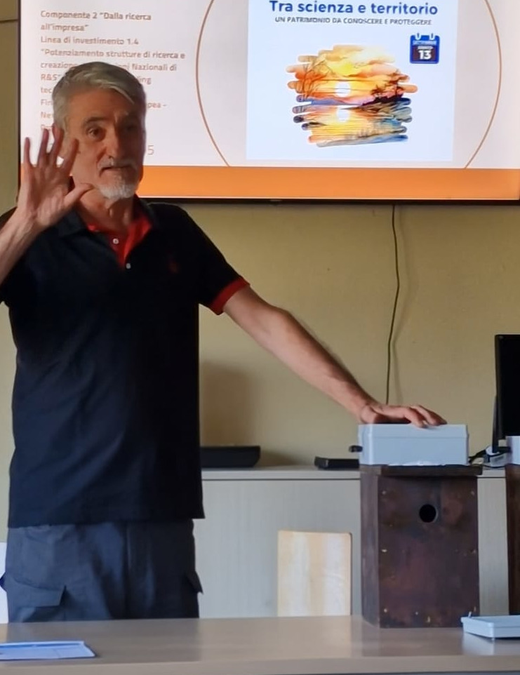 Inanellatore durante la presentazione delle attrezzature innovative