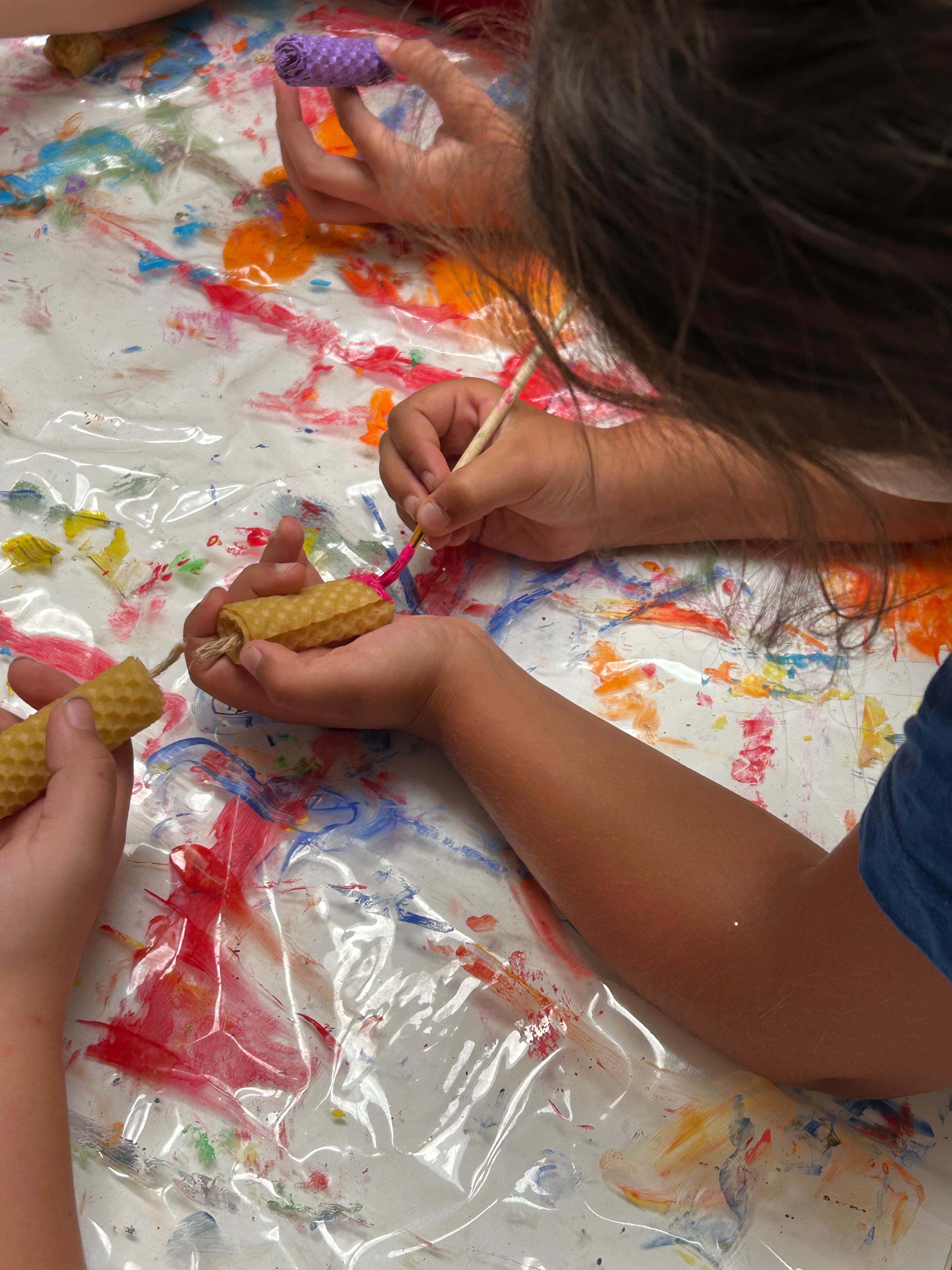 Piccoli artigiani della cera
