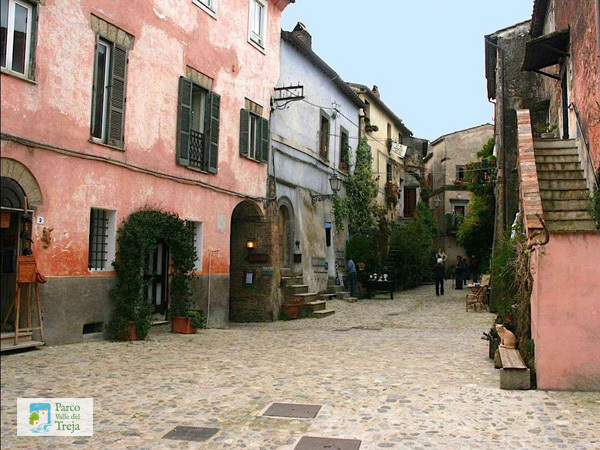 La piazza del borgo di Calcata - foto Igor Mattei