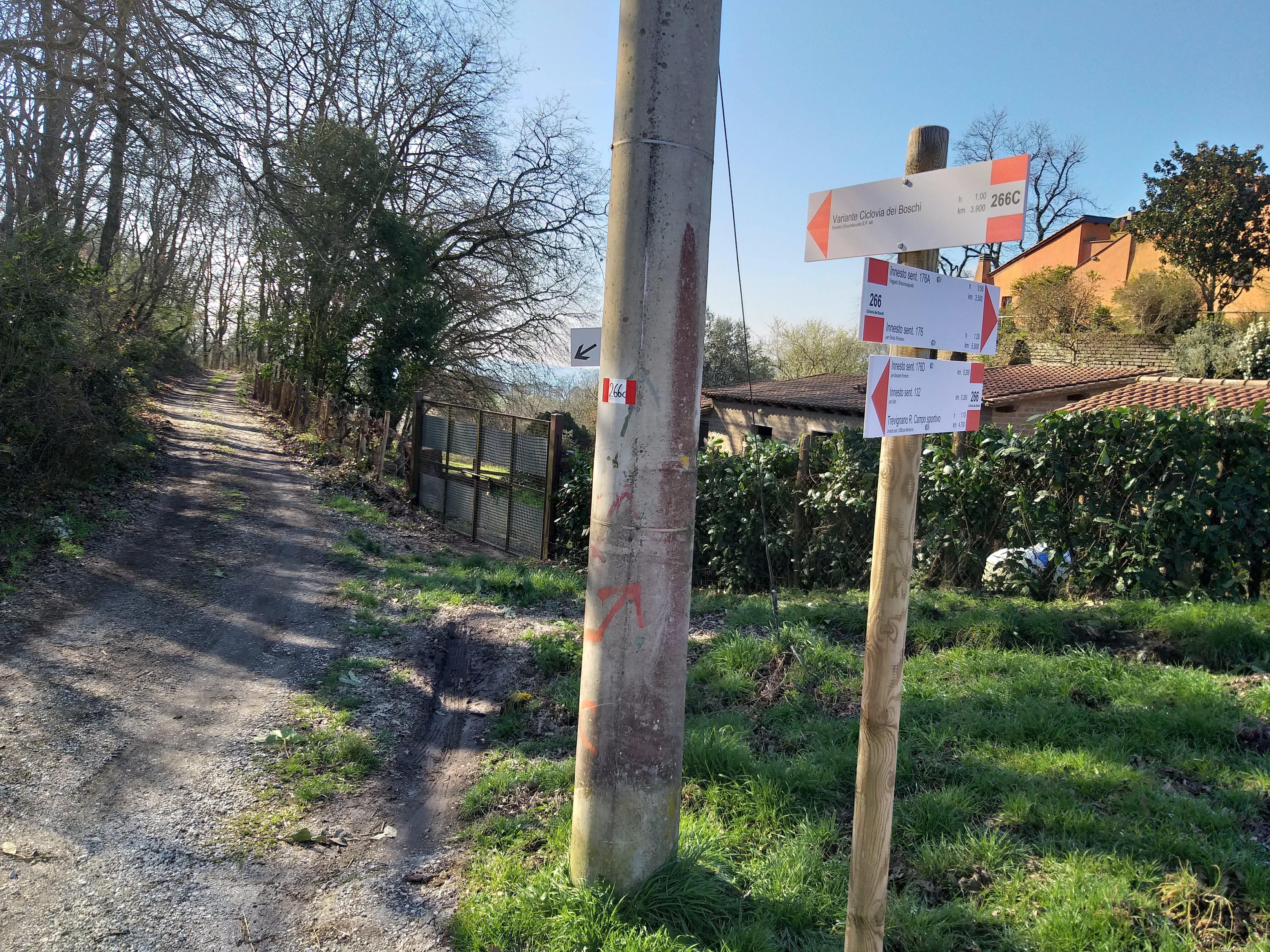 Sentiero CAI 266C diramazione Via Bassano di Sutri - Ciclovia dei Boschi