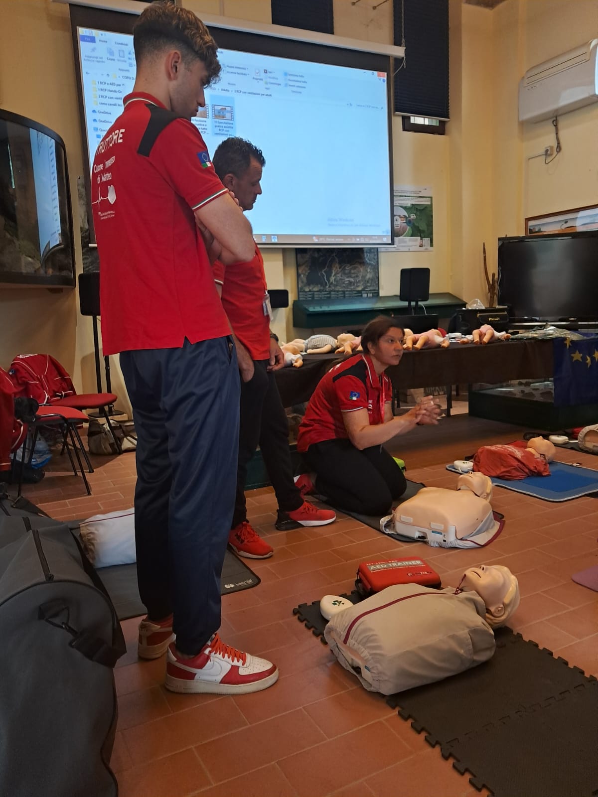 Corso BLS-D (Basic life support- early defibrillation)