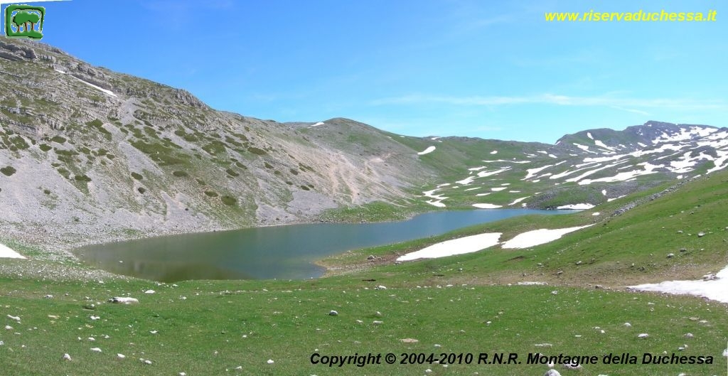 Lago della Duchessa (1788m slm), panorama primaverile