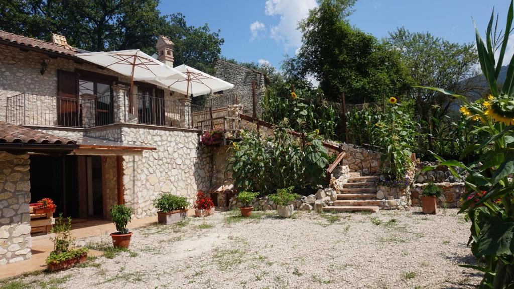 Casa Vacanze e Country House"La Locanda del Frullo"