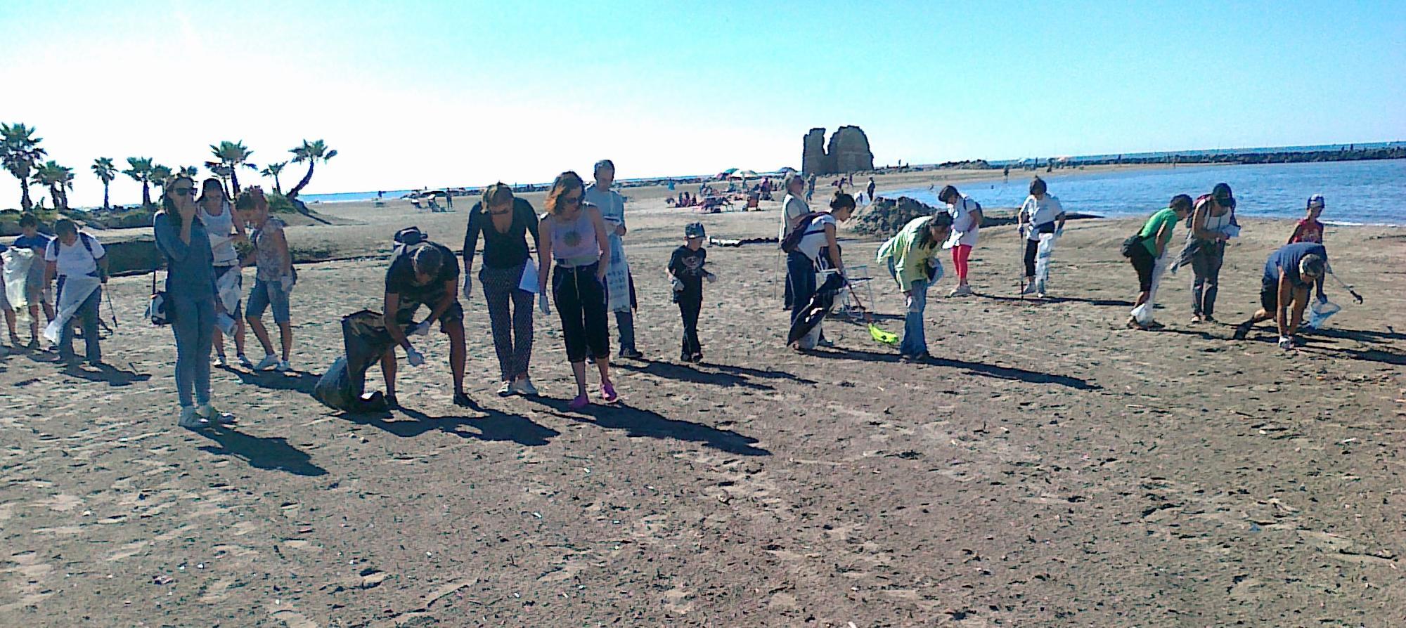 Plastic Blitz a Torre Flavia