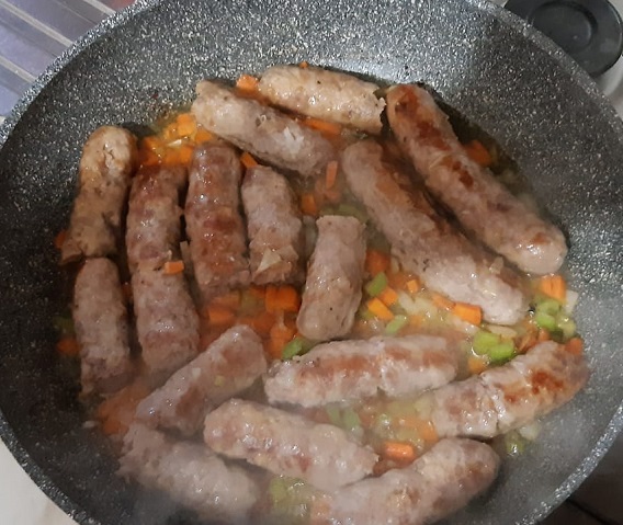 Salsiccia al coriandolo