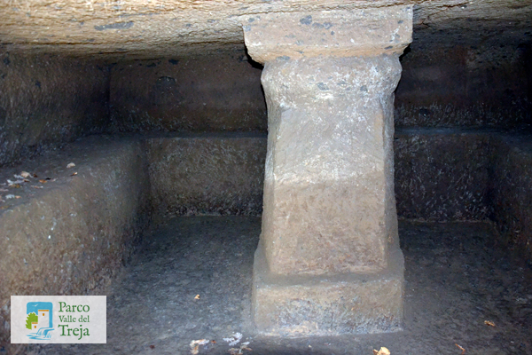 Tomba a camera nella Necropoli del Cavone di Monte Li Santi - foto Archivio Parco