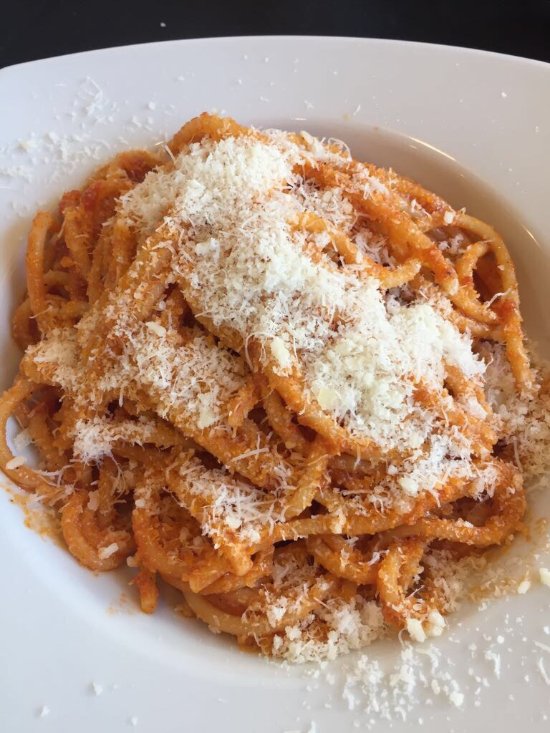 Tonnarelli al ragù di ricotta