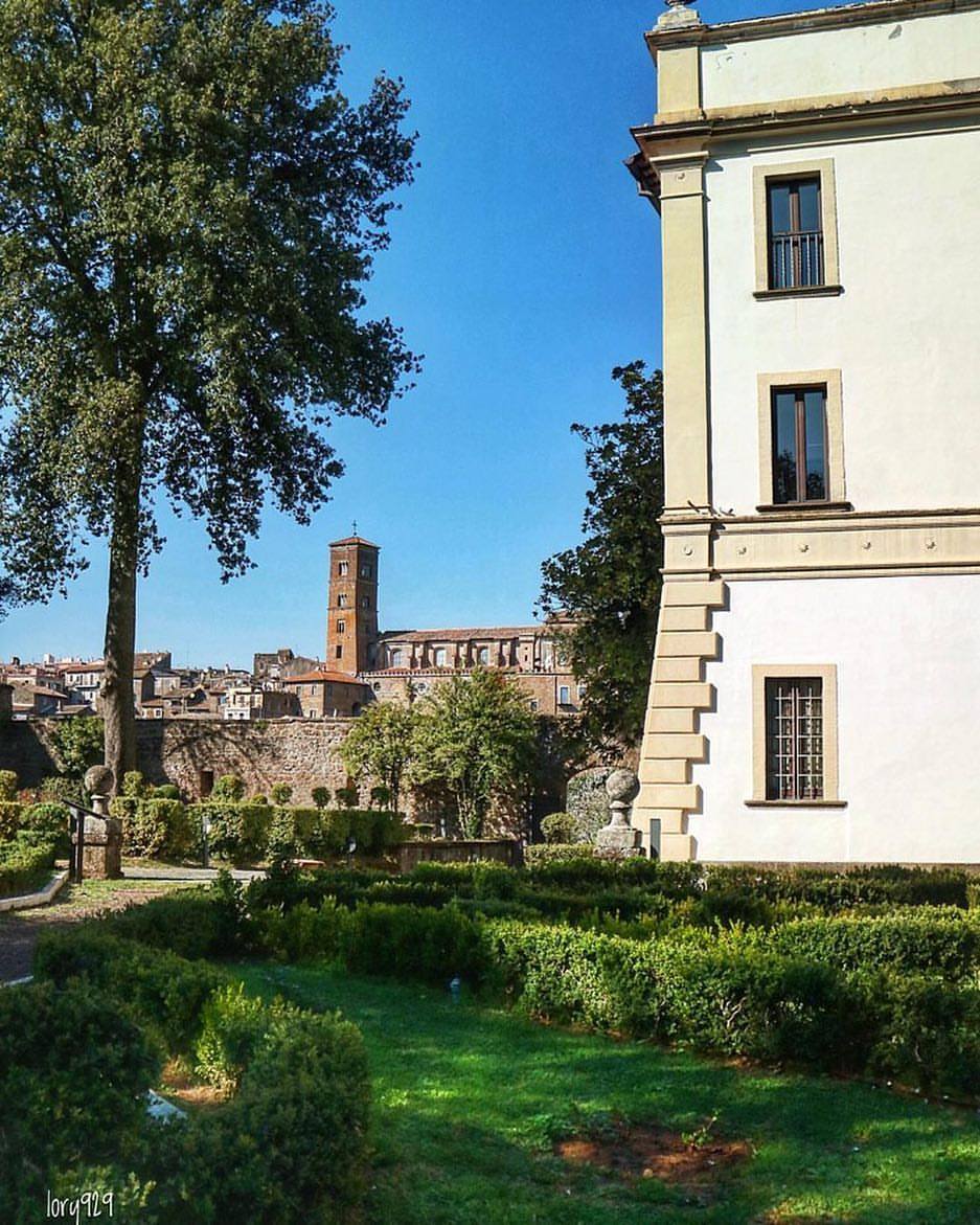 "USI E COSTUMI DELL'ANTICA SUTRIUM"